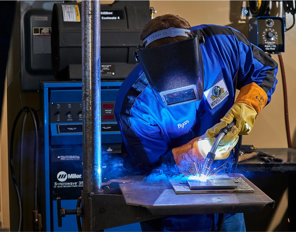 1 person welding